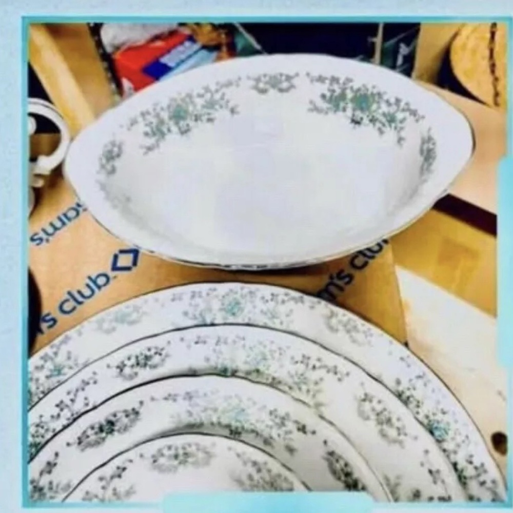 Theresa by Norleans Blue Floral Serving Ovel Bowl W/Handles China Japan 10.5